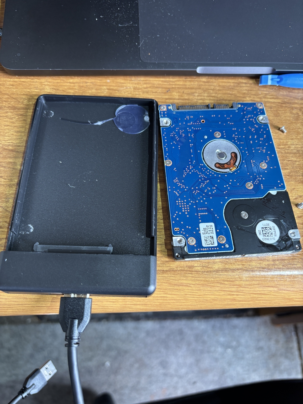 ケースからHDD?を外した写真